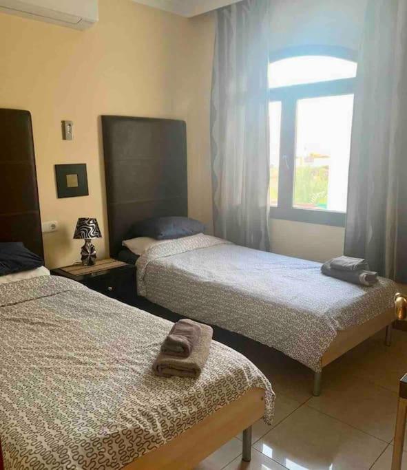 Riviera Park 7A - Air Con- Wi-Fi- Uk Channels- 5 Minutes Walking From The Sea Διαμέρισμα Tías Εξωτερικό φωτογραφία